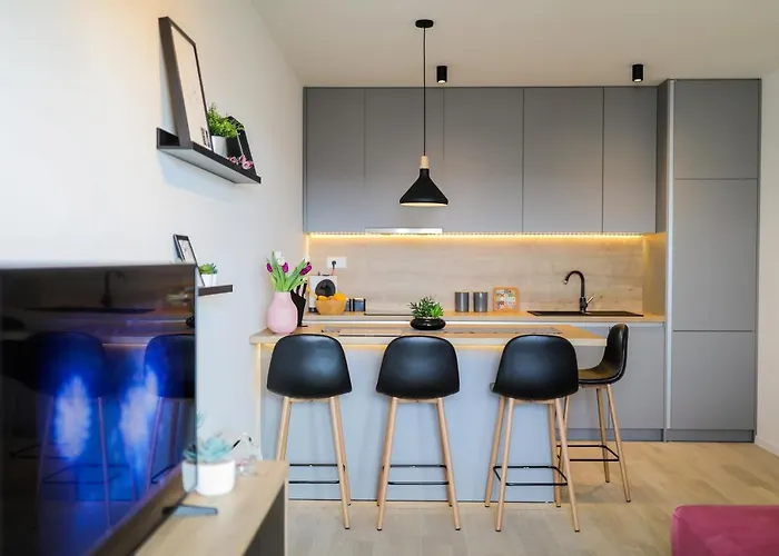 Allegro Exclusive 2 With Private Parking And Balcony